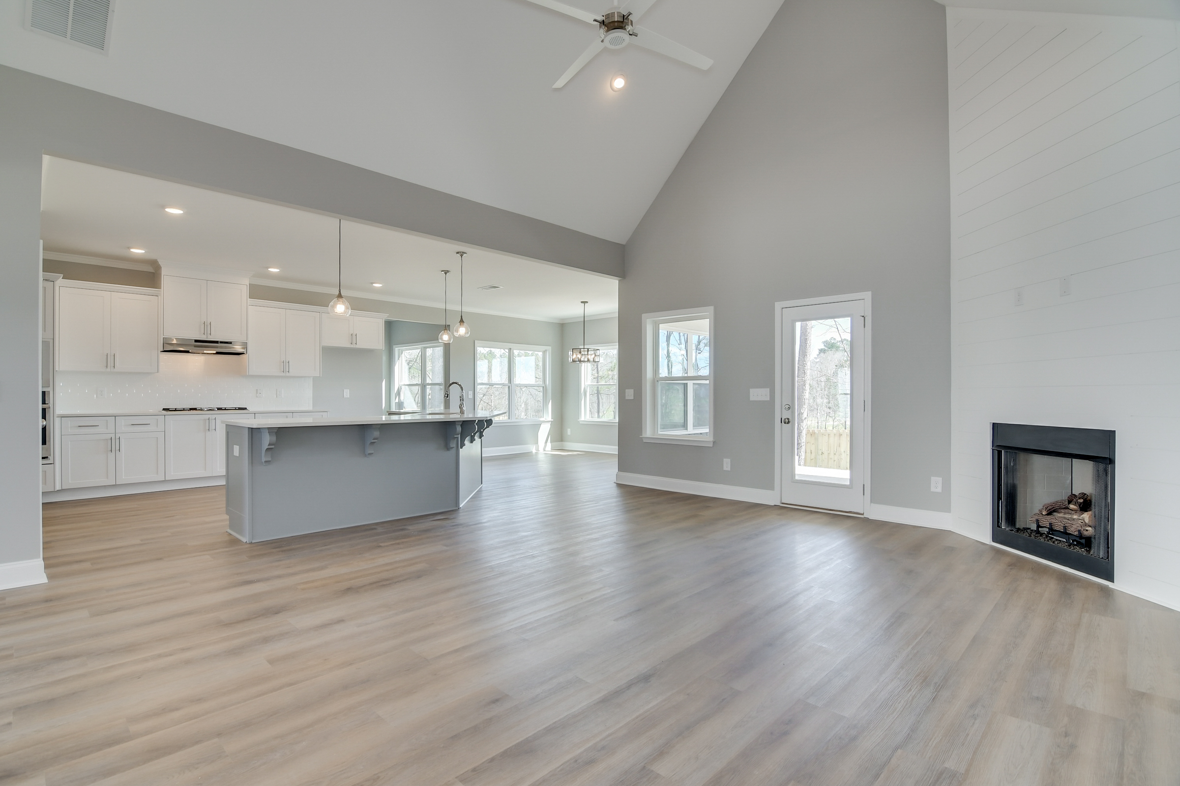 010_68368055 Crawford Creek Communities