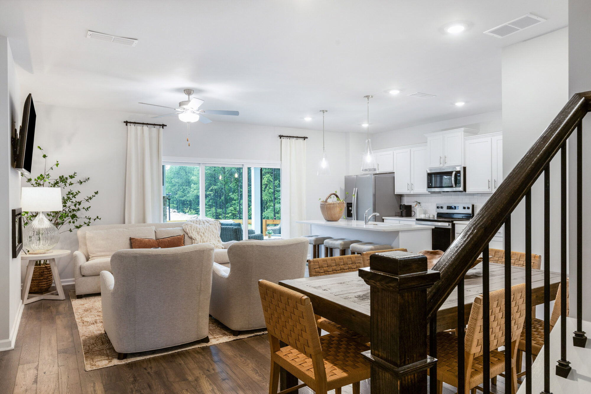 https://www.crawfordcreekcommunities.com/wp-content/uploads/2025/03/Bristol-at-Klondike-Reserve-02-2000x1334.jpg