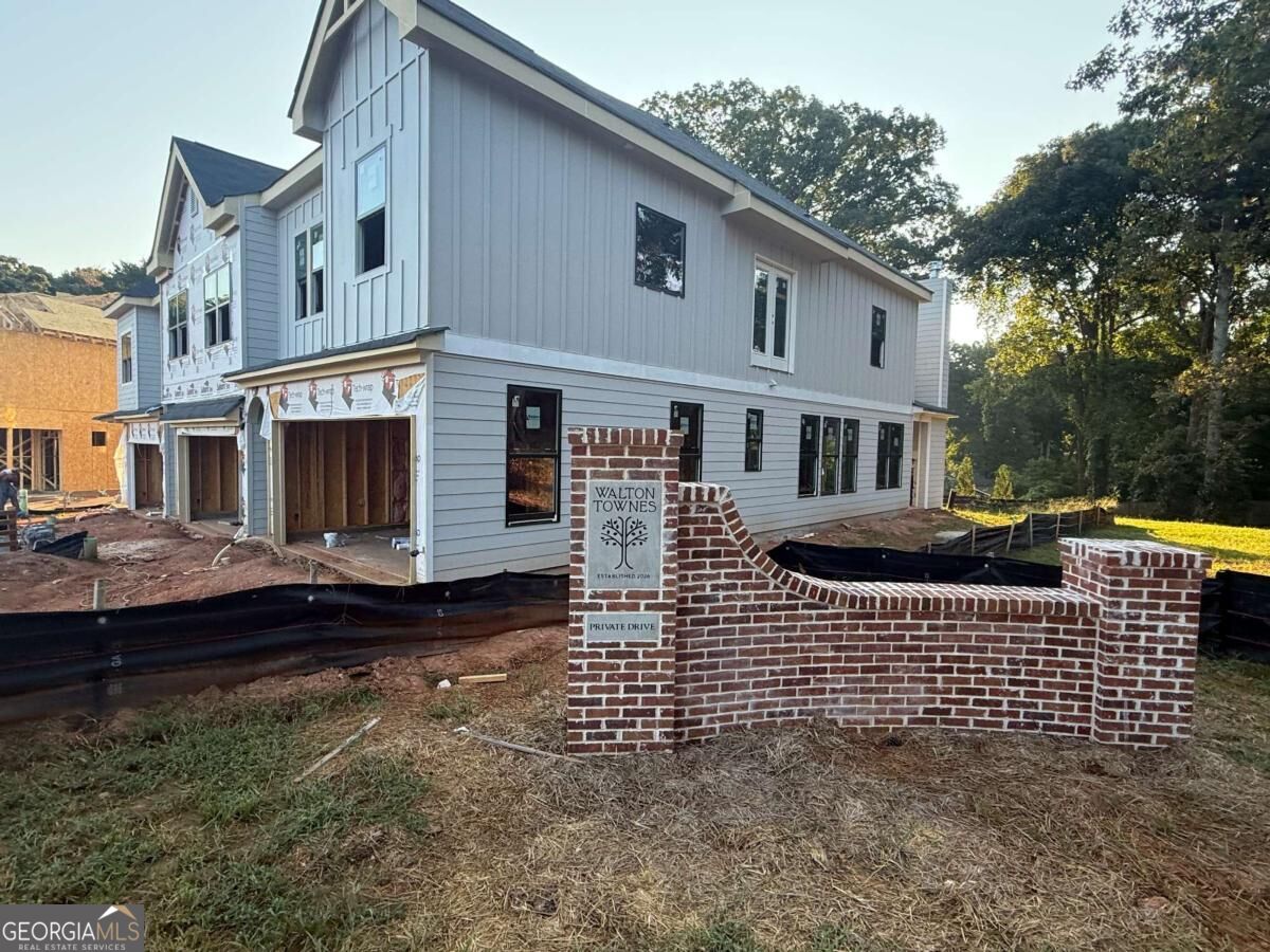 https://www.crawfordcreekcommunities.com/wp-content/uploads/mls/photos/10852330/10852330-1.jpg